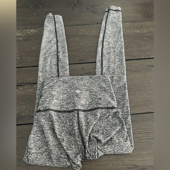 Size 2 Lululemon leggings - Picture 1 of 2